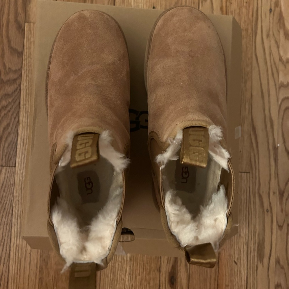 UGG Neumel Platform Chelsea Boot in Chestnut